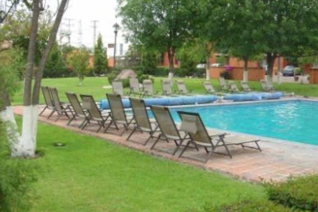 Amplia Suite Alberca Av Bernardo Quintana 12D Mendiola Exterior foto